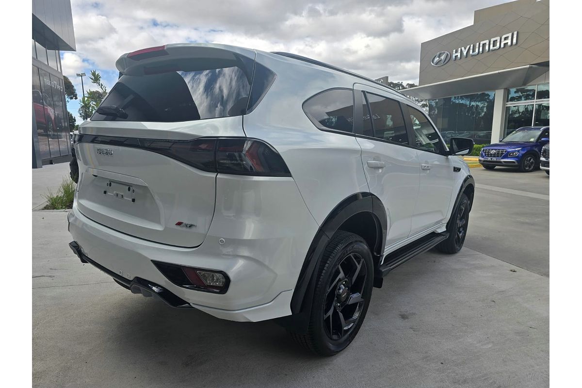 2025 Isuzu MU-X X-TERRAIN