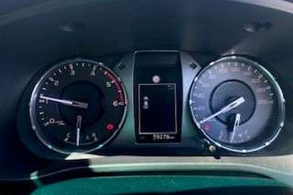 2021 Toyota Hilux SR5 GUN126R 4X4