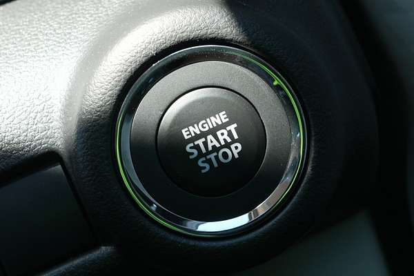 2025 Suzuki Swift Hybrid GLX UZ