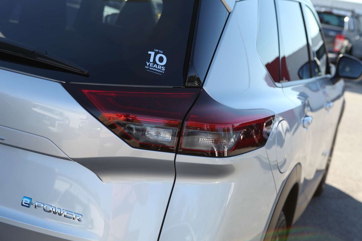 2025 Nissan X-TRAIL ST-L e-POWER T33