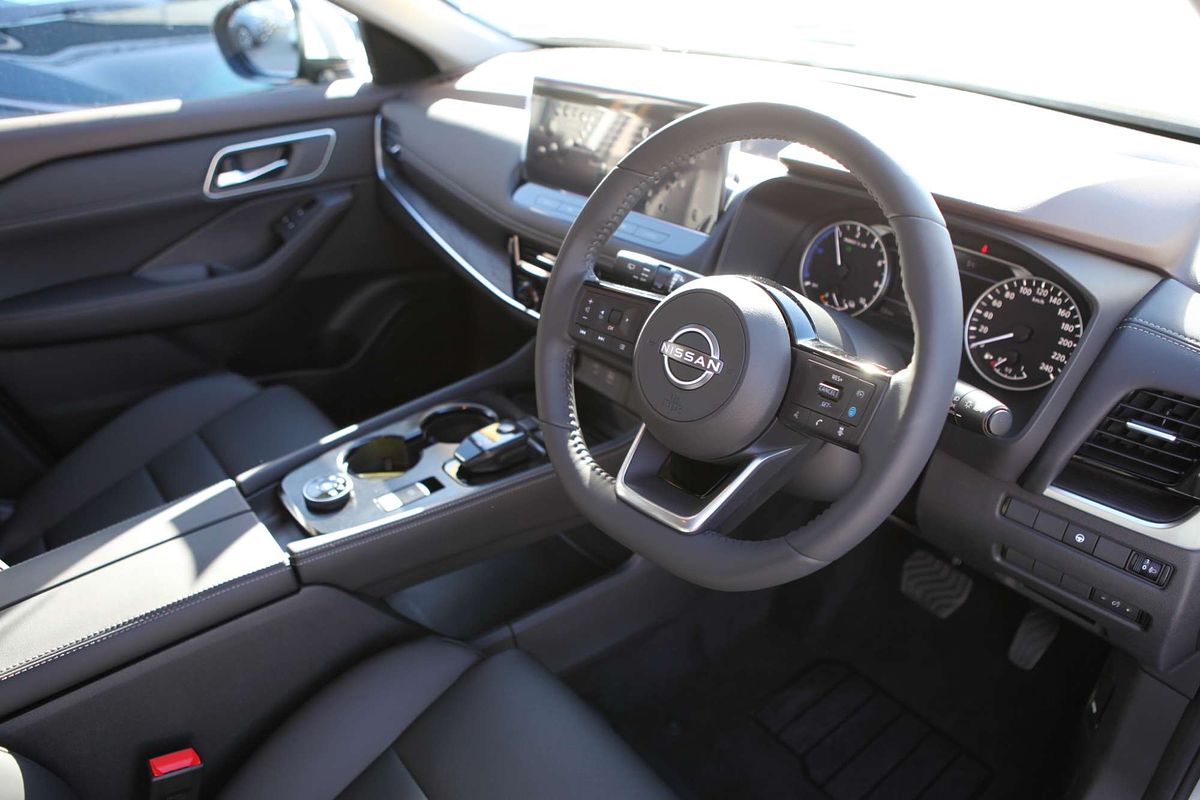 2025 Nissan X-TRAIL ST-L e-POWER T33