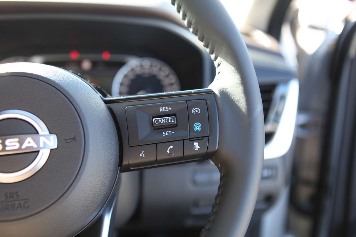 2025 Nissan X-TRAIL ST-L e-POWER T33