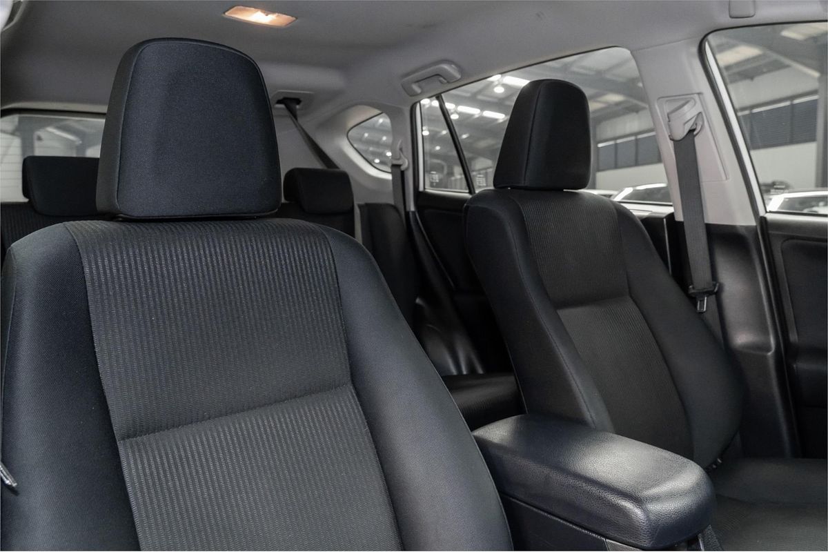 2017 Toyota RAV4 GX ZSA42R