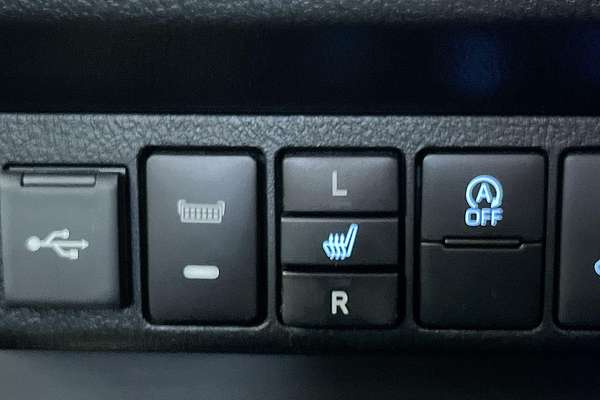 2024 Toyota Hilux Rogue 48V GUN126R 4X4