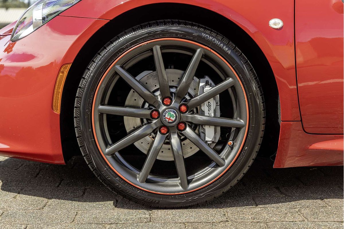 2019 Alfa Romeo 4C  Series 1