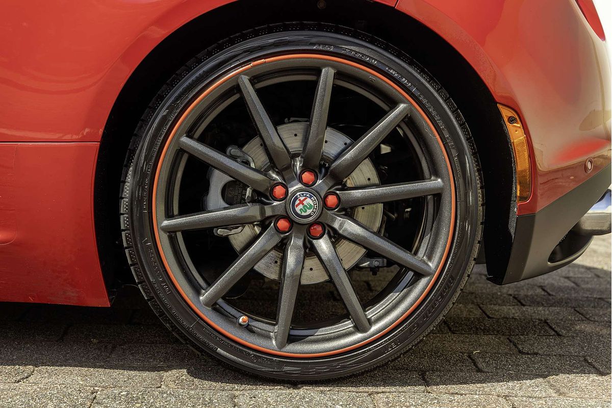 2019 Alfa Romeo 4C  Series 1