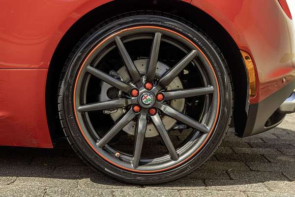 2019 Alfa Romeo 4C  Series 1