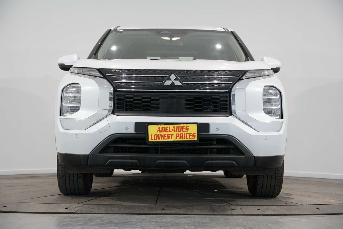 2024 Mitsubishi Outlander ES ZM