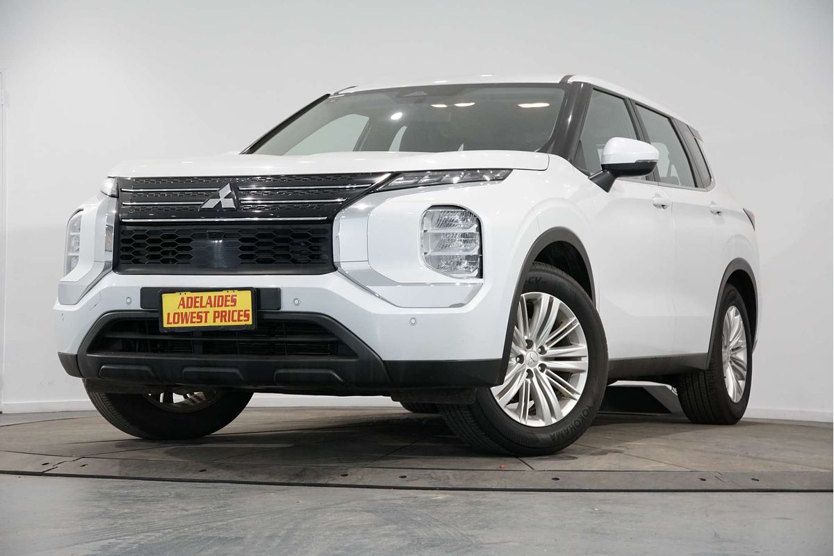 2024 Mitsubishi Outlander ES ZM