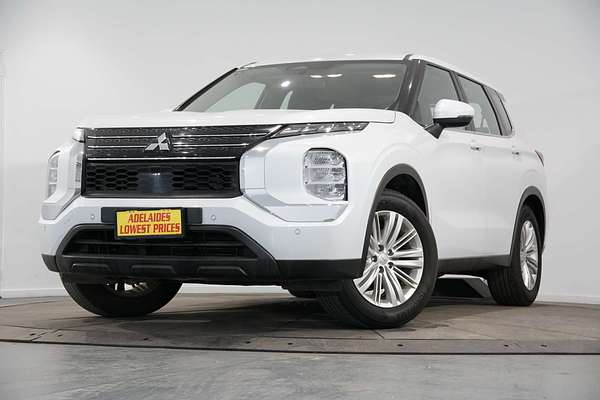 2024 Mitsubishi Outlander ES ZM