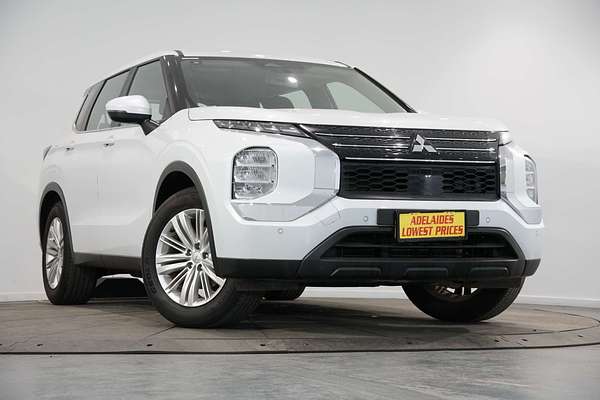 2024 Mitsubishi Outlander ES ZM