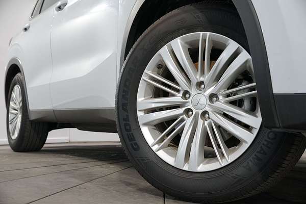 2024 Mitsubishi Outlander ES ZM