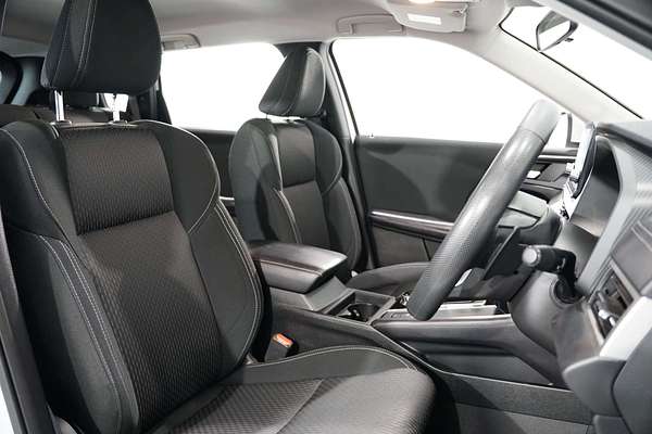 2024 Mitsubishi Outlander ES ZM