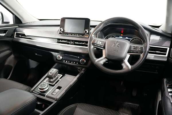 2024 Mitsubishi Outlander ES ZM