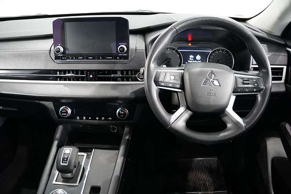 2024 Mitsubishi Outlander ES ZM