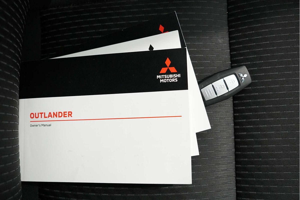 2024 Mitsubishi Outlander ES ZM