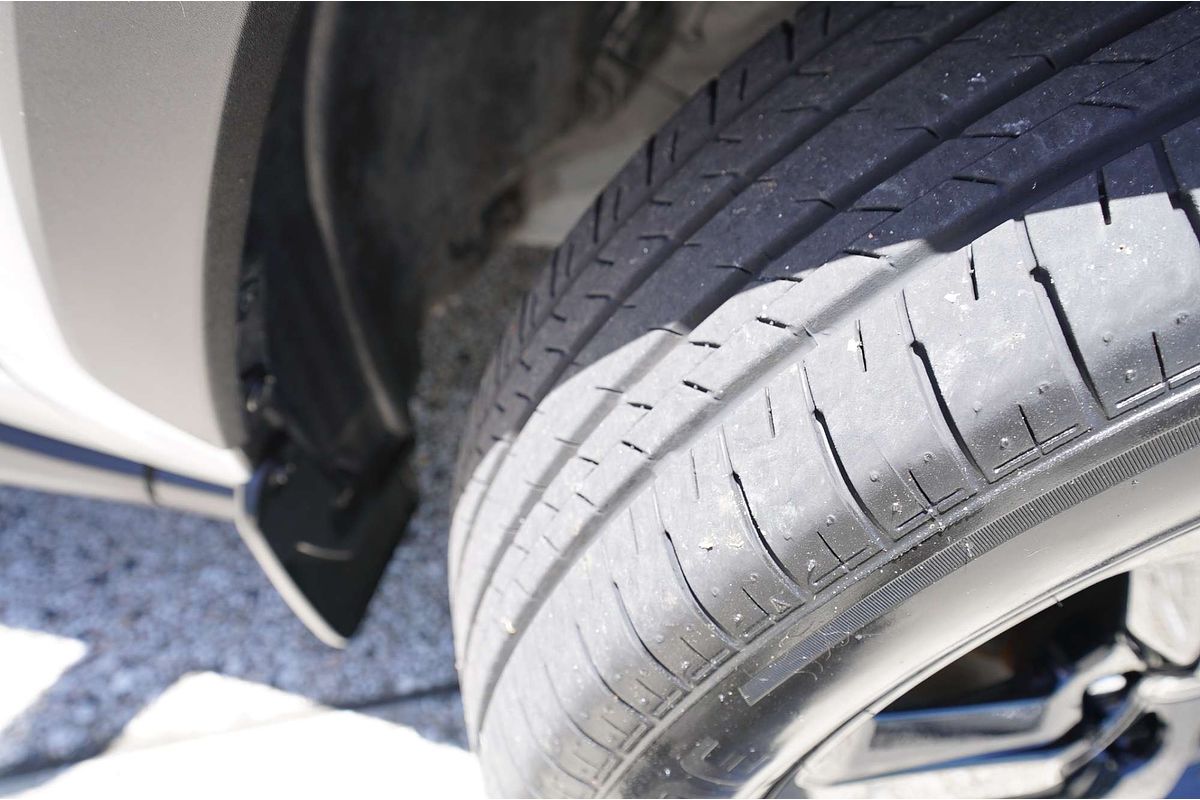 2020 Toyota RAV4 Cruiser AXAH54R