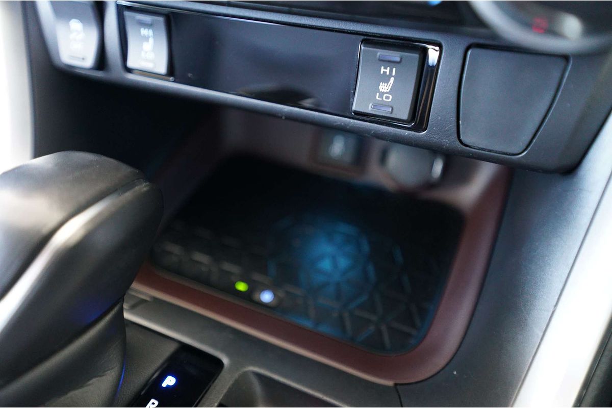 2020 Toyota RAV4 Cruiser AXAH54R