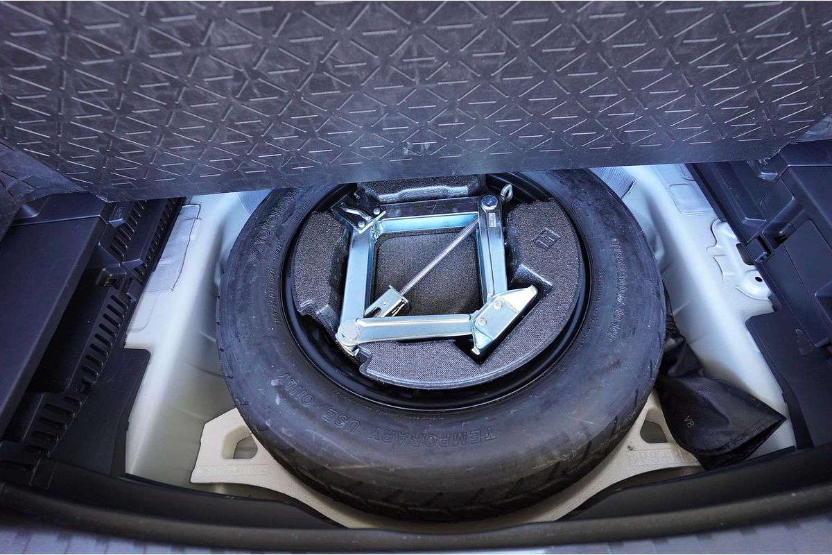 2020 Toyota RAV4 Cruiser AXAH54R