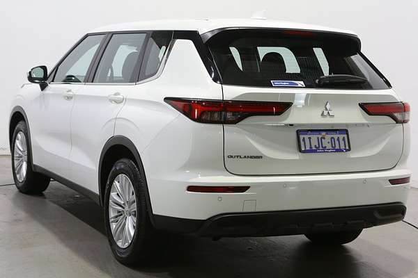 2024 Mitsubishi Outlander ES ZM