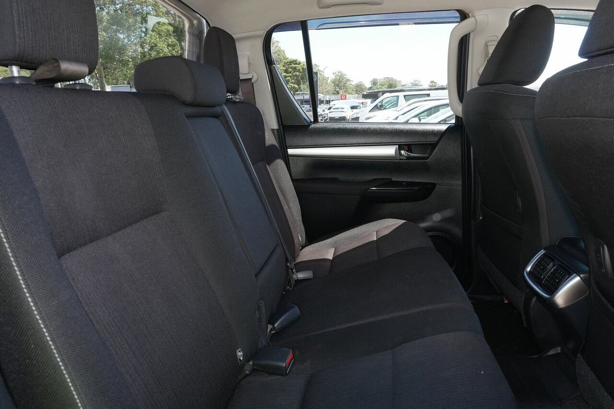 2019 Toyota Hilux SR5 GUN126R 4X4