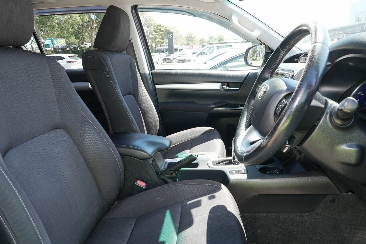 2019 Toyota Hilux SR5 GUN126R 4X4