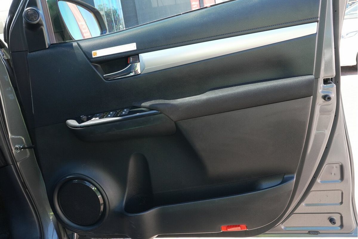 2022 Toyota Hilux SR5 GUN126R 4X4