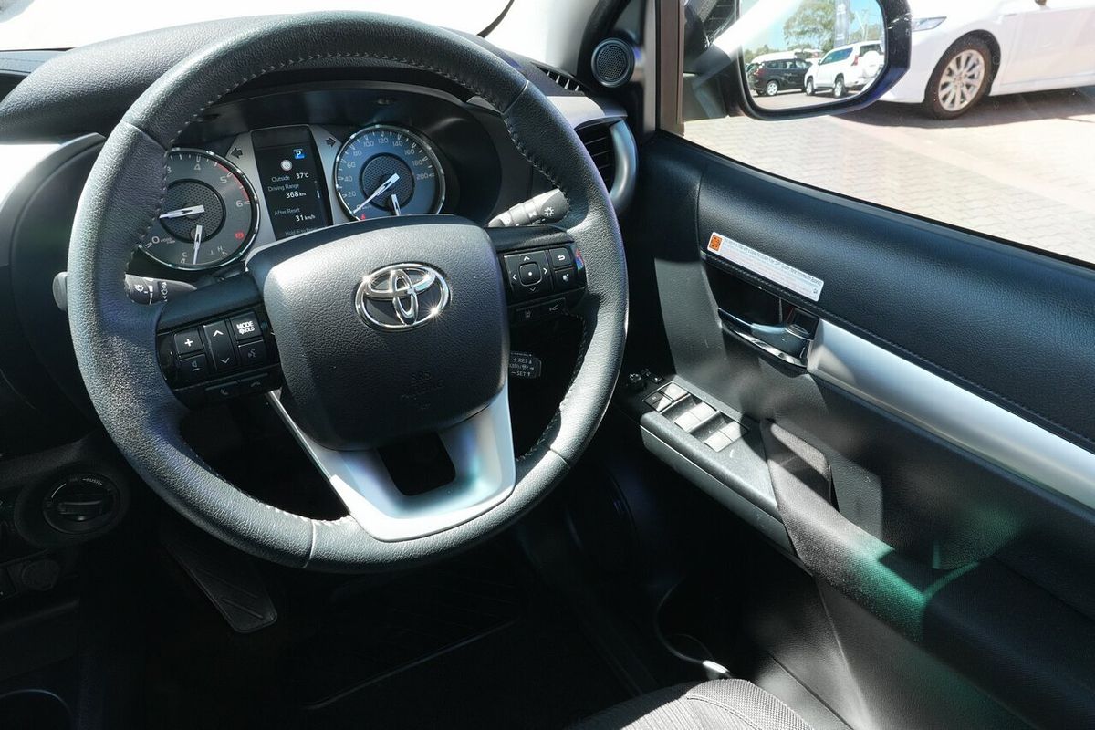 2022 Toyota Hilux SR5 GUN126R 4X4