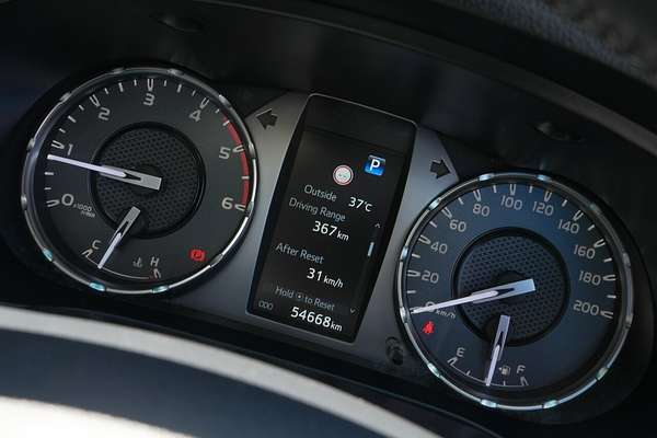 2022 Toyota Hilux SR5 GUN126R 4X4