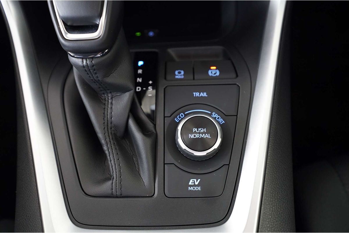 2020 Toyota RAV4 GX AXAH54R