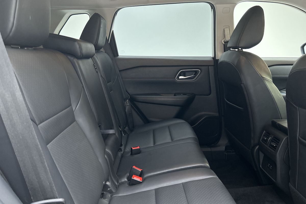 2023 Nissan X-TRAIL ST-L T33