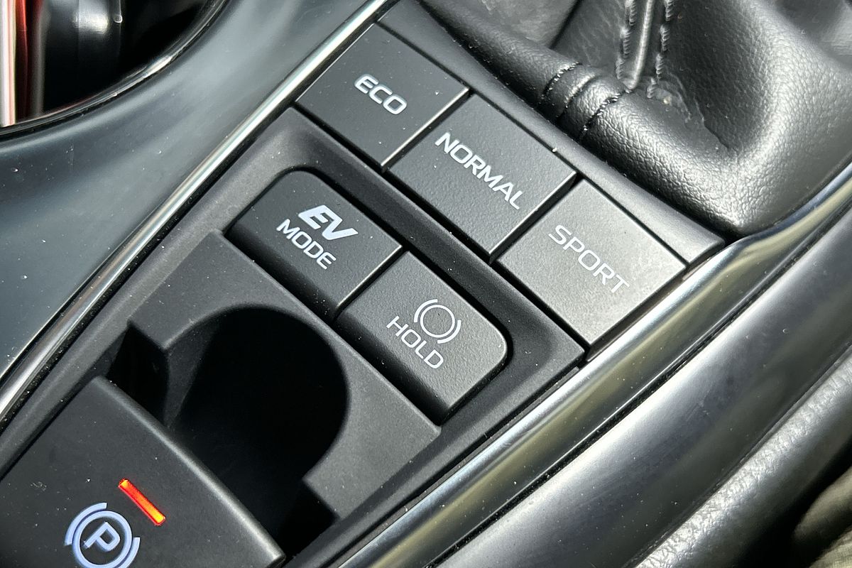 2020 Toyota Camry Ascent AXVH71R