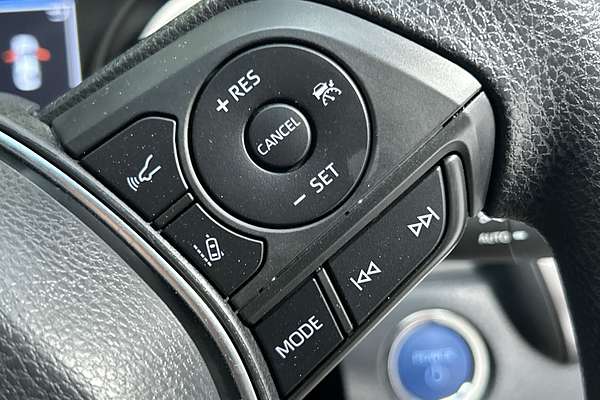 2020 Toyota Camry Ascent AXVH71R