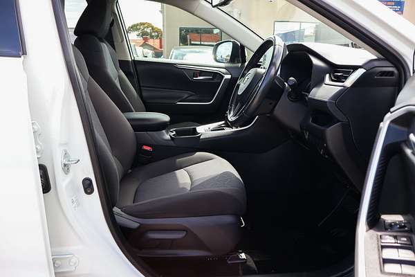 2020 Toyota RAV4 GXL MXAA52R