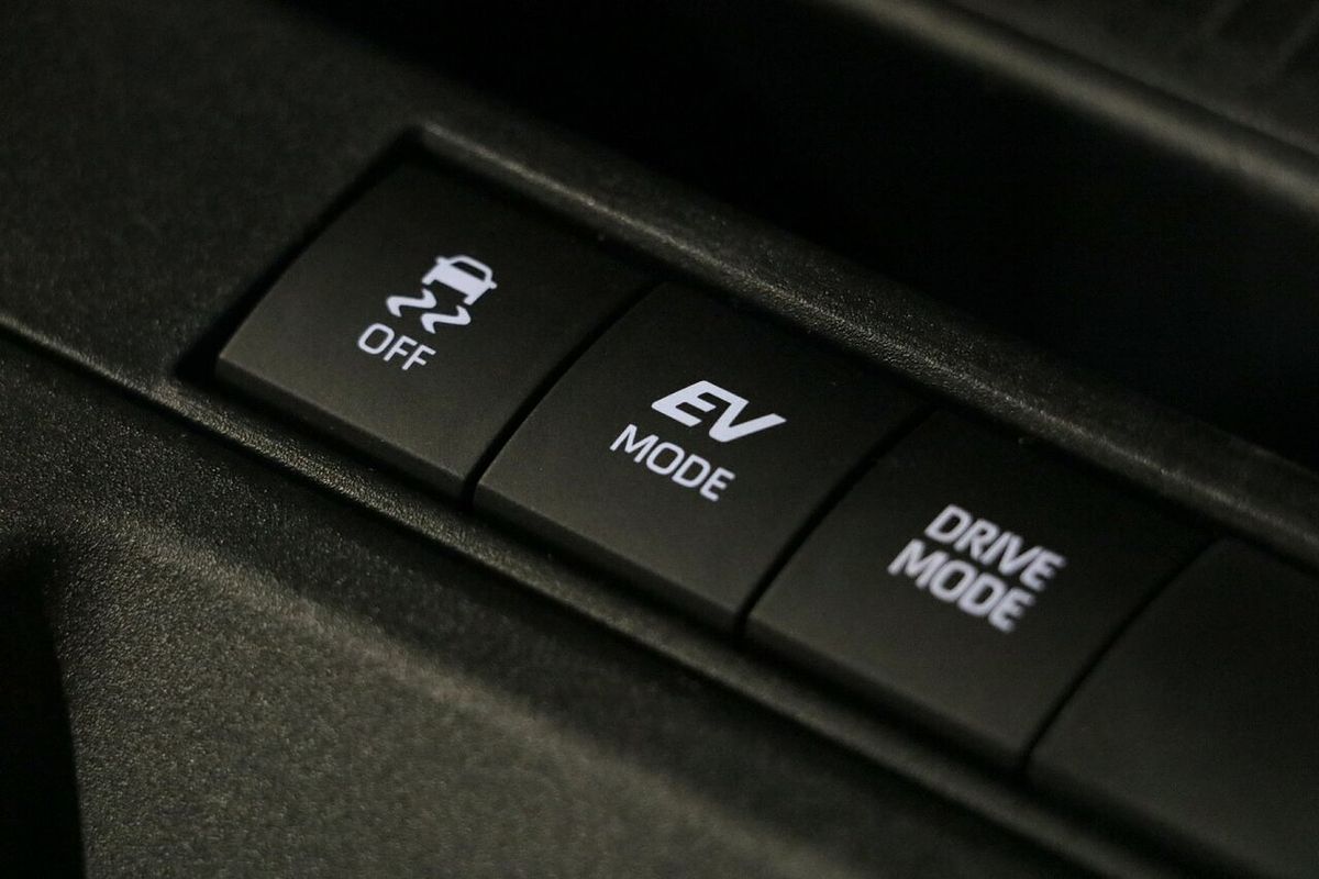 2025 Toyota Corolla Cross GX MXGH10R