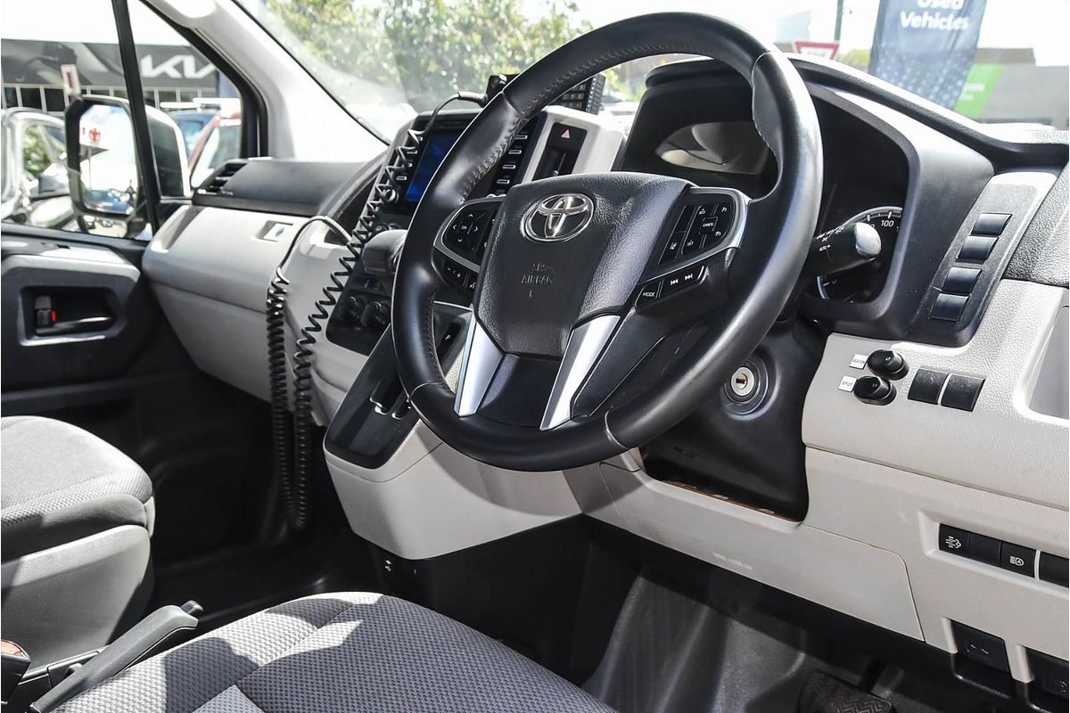 2019 Toyota Hiace Commuter GDH322R ELWB High Roof