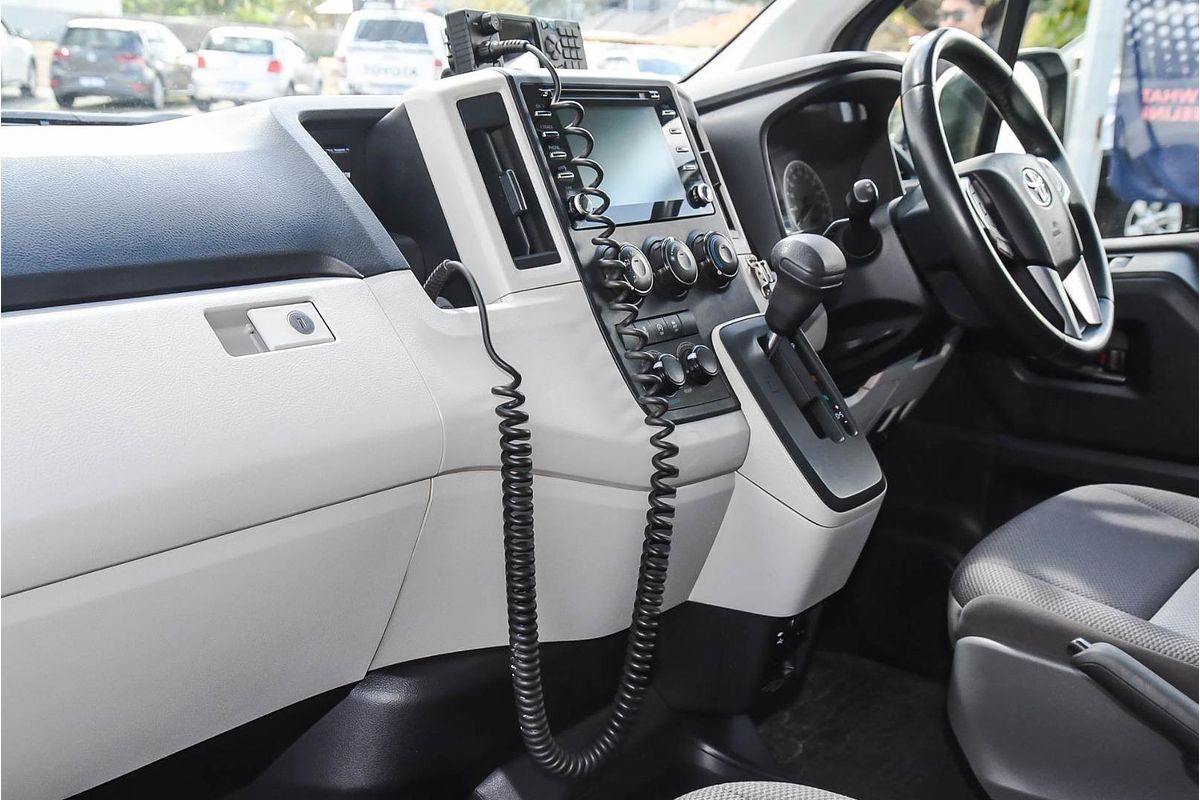 2019 Toyota Hiace Commuter GDH322R ELWB High Roof