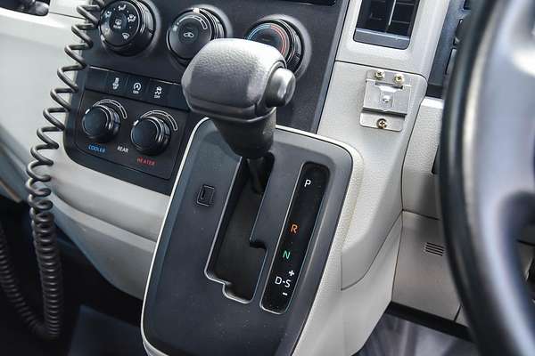 2019 Toyota Hiace Commuter GDH322R ELWB High Roof