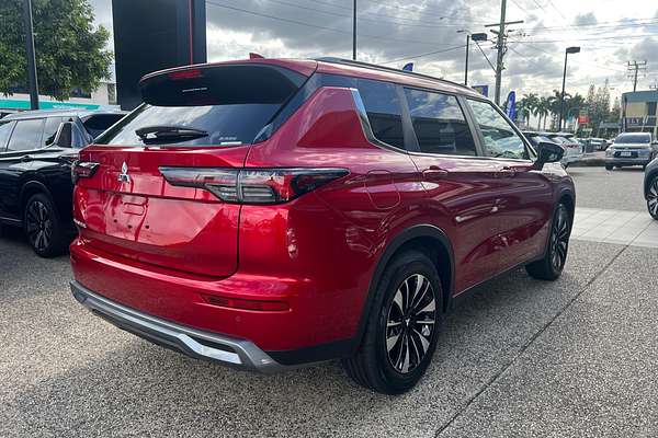 2025 Mitsubishi Outlander LS ZM