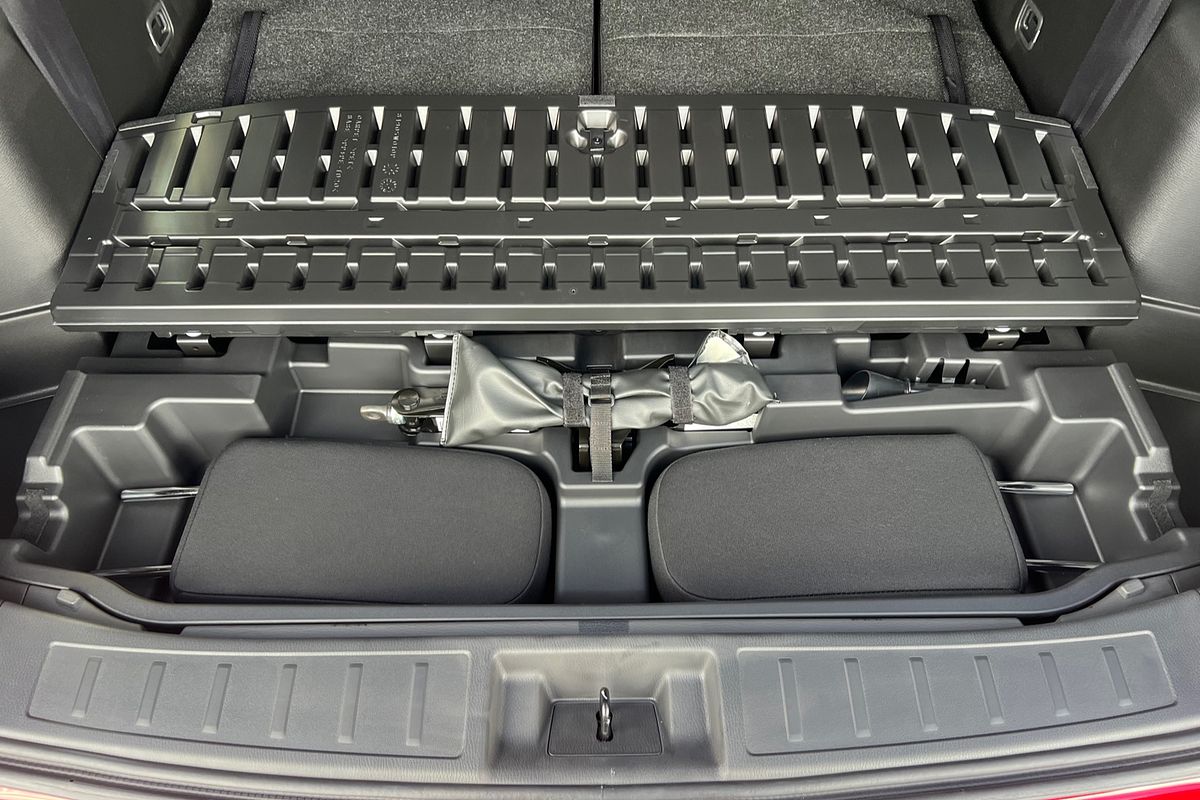 2025 Mitsubishi Outlander LS ZM