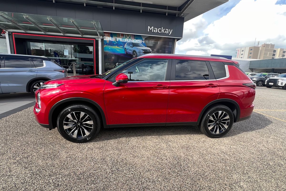2025 Mitsubishi Outlander LS ZM