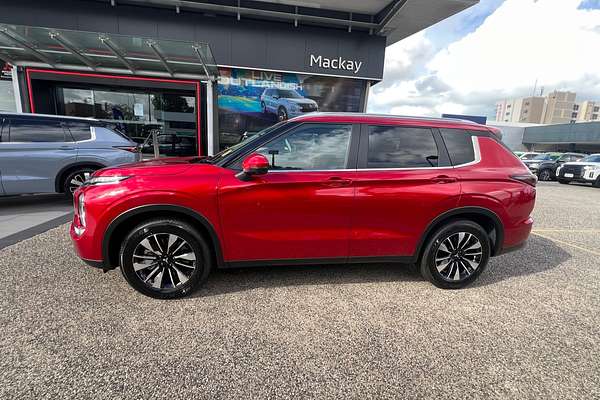 2025 Mitsubishi Outlander LS ZM