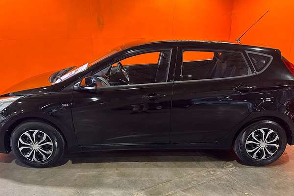2014 Hyundai Accent Active RB2
