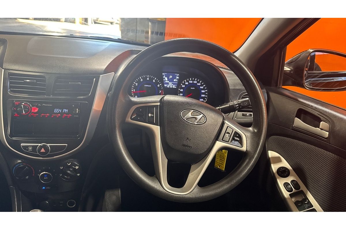 2014 Hyundai Accent Active RB2