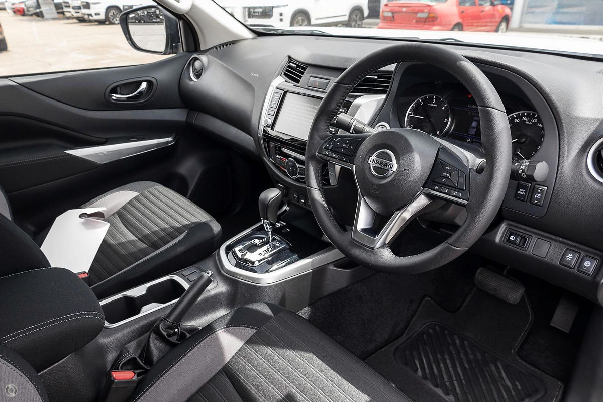 2025 Nissan Navara ST-X D23 4X4