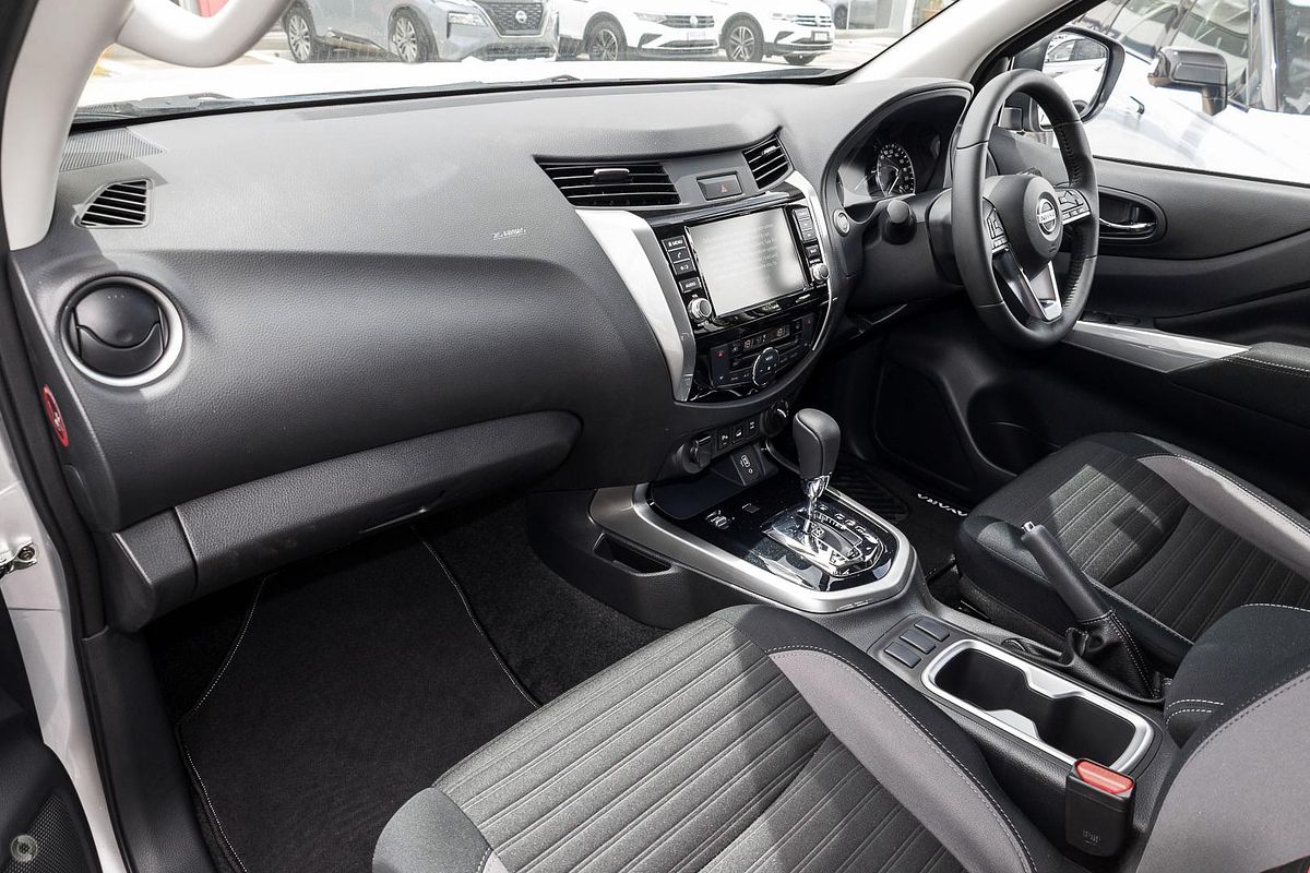 2025 Nissan Navara ST-X D23 4X4