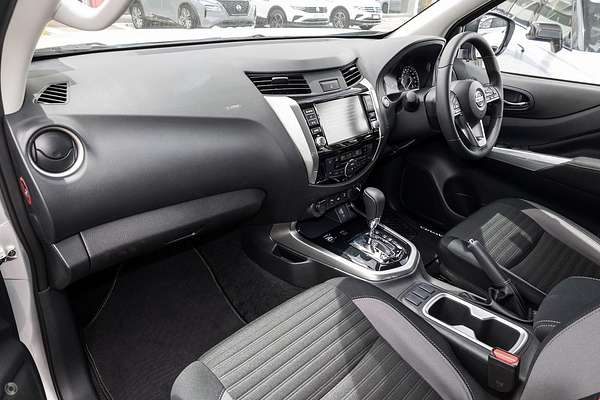 2025 Nissan Navara ST-X D23 4X4