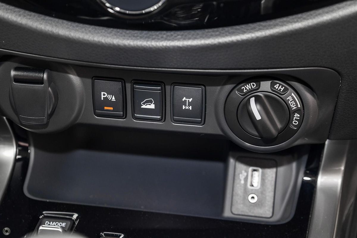 2025 Nissan Navara ST-X D23 4X4