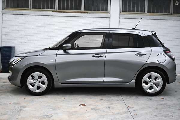 2025 Suzuki Swift Hybrid Plus UZ