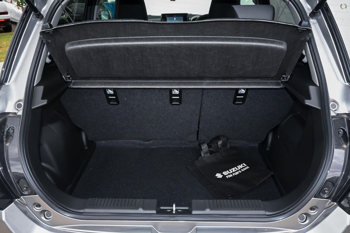 2025 Suzuki Swift Hybrid Plus UZ